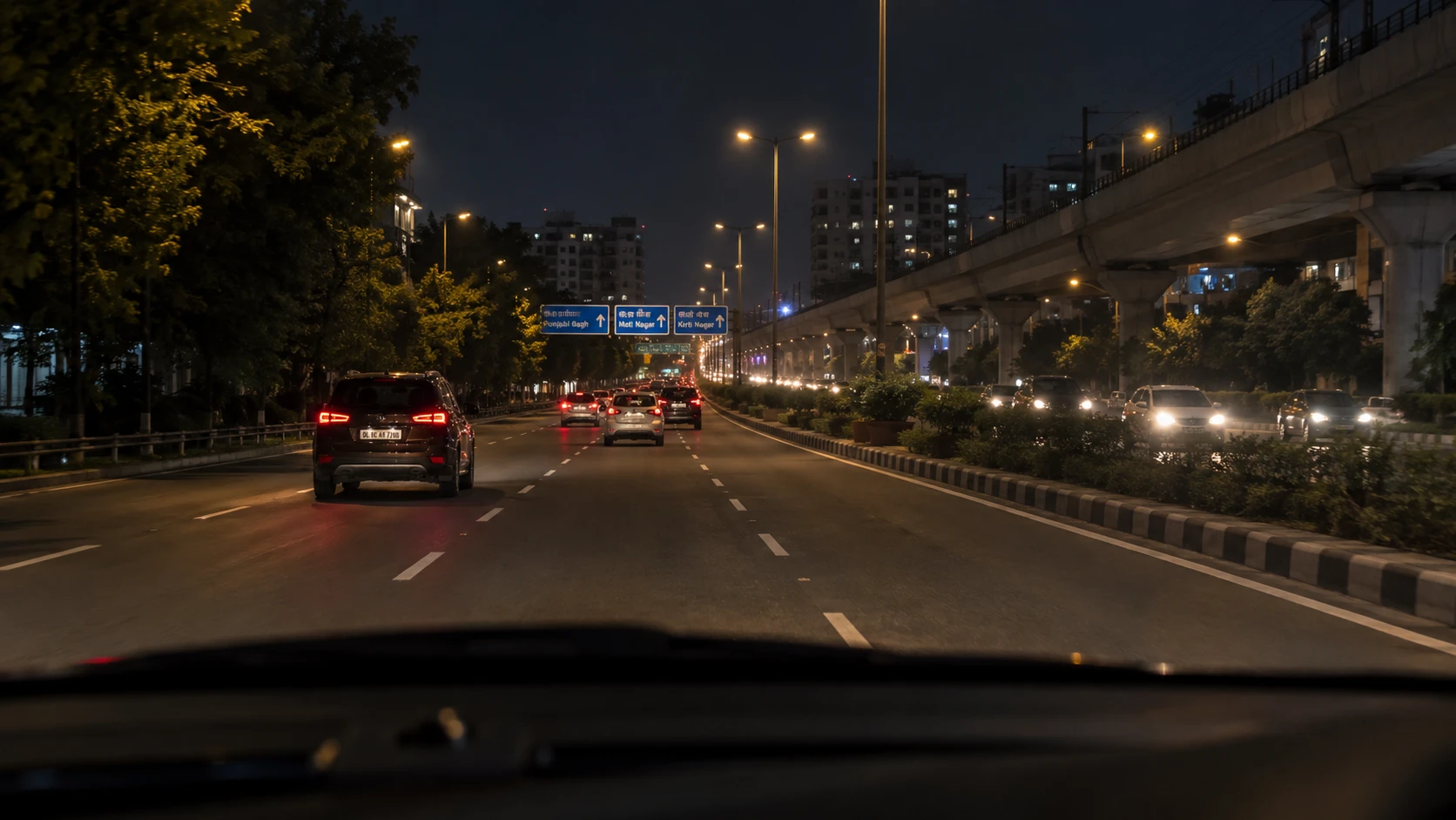 Illustrative night-driving view on an Indian road, with ordinary-lens and TRIVEW reflection effects compared